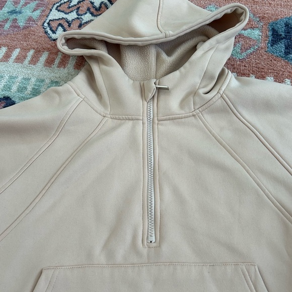Ulu Beige cropped Hooded Sweatshirt womens size medium - Picture 3 of 4
